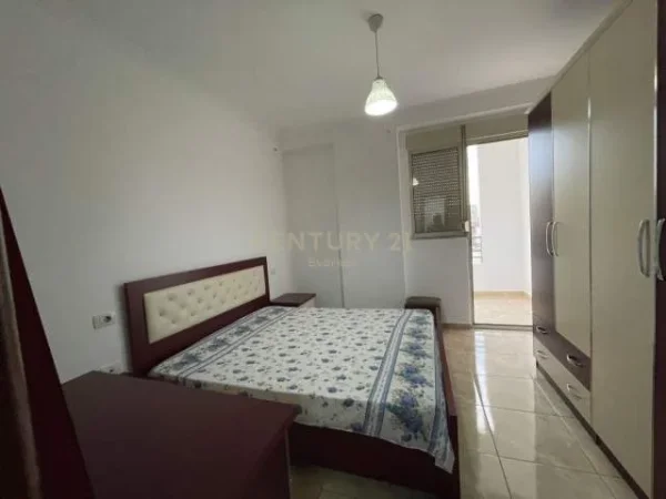 Tirane, jepet me qera apartament 2+1+BLK Kati 4, 104 m² 470 Euro (Don Bosko)