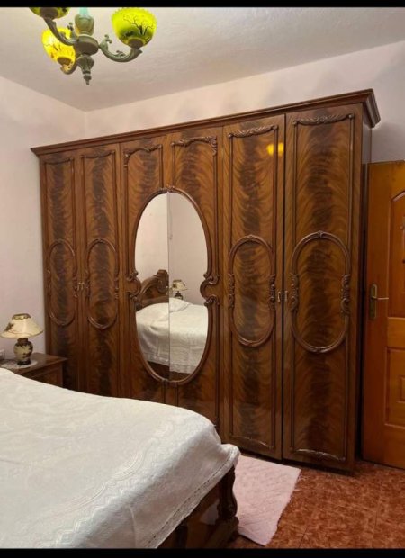 Tirane, jepet me qera shtepi 2+1 Kati 1, 124 m² 500 Euro (laprake)