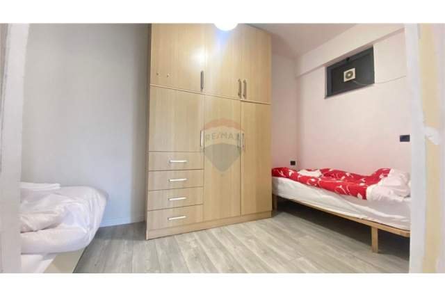 Tirane, shitet apartament 2+1+BLK 80 m² 129.500 Euro