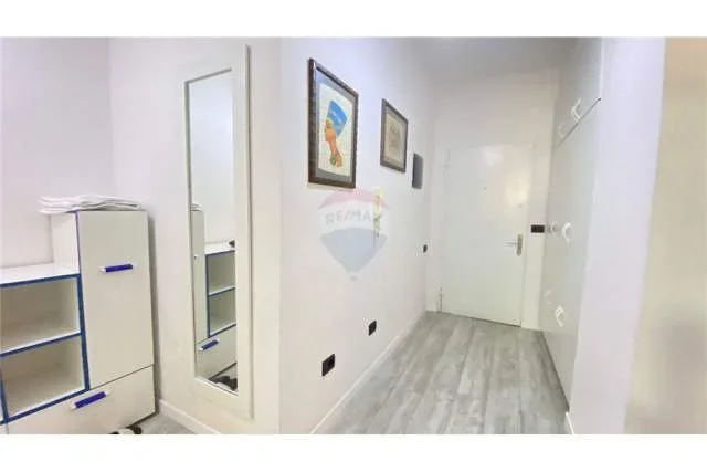 Tirane, shitet apartament 2+1+BLK 80 m² 129.500 Euro