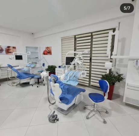 Tirane, shitet biznesi klinike dentare 20.000 Euro (Kompleksi Delijorgji)