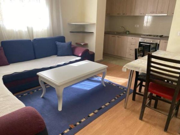 Tirane, jepet me qera apartament 3+1+A+BLK Kati 1, 100 m² 500 Euro (Brryli)