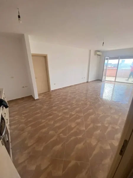 Tirane, shes apartament 2+1 Kati 6, 120 m² 180.000  (Selvia)