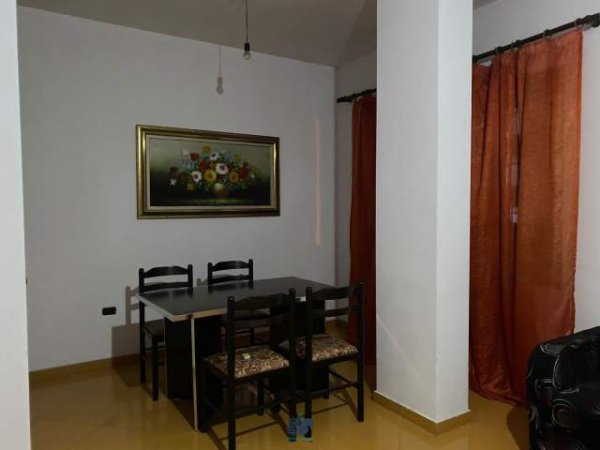 Tirane, jepet me qera Vile 1+1+BLK Kati 3, 65 m² 450 Euro (21 Dhjetori)