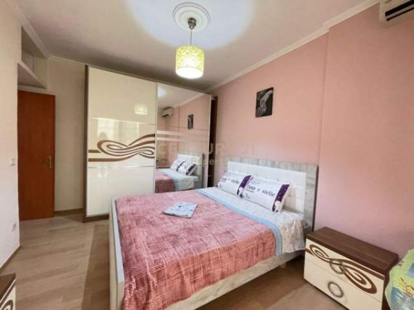 Tirane, jepet me qera apartament 90 m² 550 Euro (liqeni)