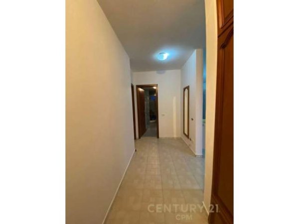 Tirane, jepet me qera apartament Kati 7, 74 m² 550 Euro (Komuna e Parisit)