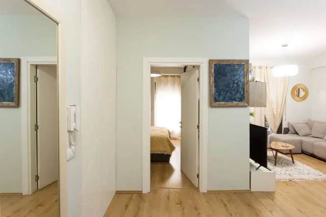 Tirane, jepet me qera 600 Euro