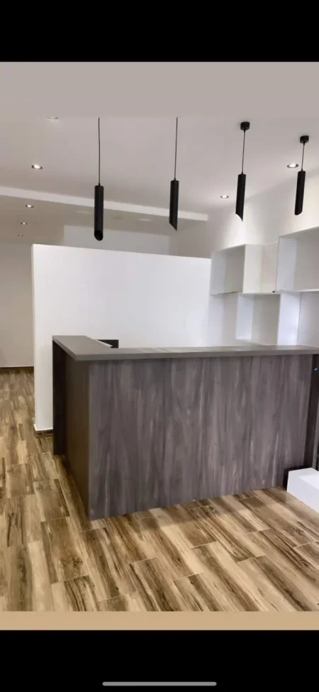 Tirane, jepet me qera ambjent biznesi Kati 1, 50 m² 50.000 Leke (Liqeni i Thate)