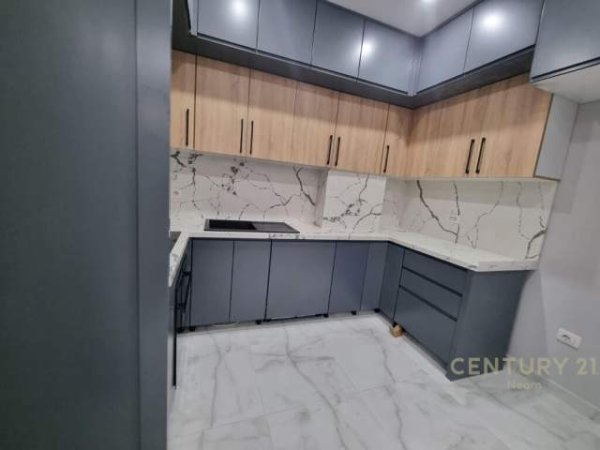 Tirane, jepet me qera apartament 2+1 Kati 2, 91 m² 900 Euro (Liqeni i Thate)