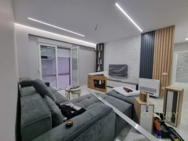 Tirane, jepet me qera apartament 2+1 Kati 2, 91 m² 900 Euro (Liqeni i Thate)