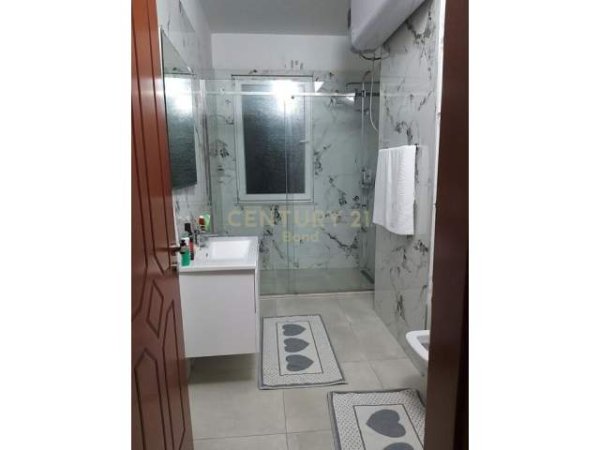 Tirane, shitet apartament Kati 2, 98 m² 120.000 Euro (Prane bar Artisti)