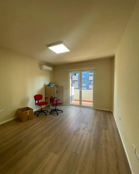 Tirane, jepet me qera apartament 3+1+BLK Kati 4, 110 m² 1.000 Euro (teodor keko)