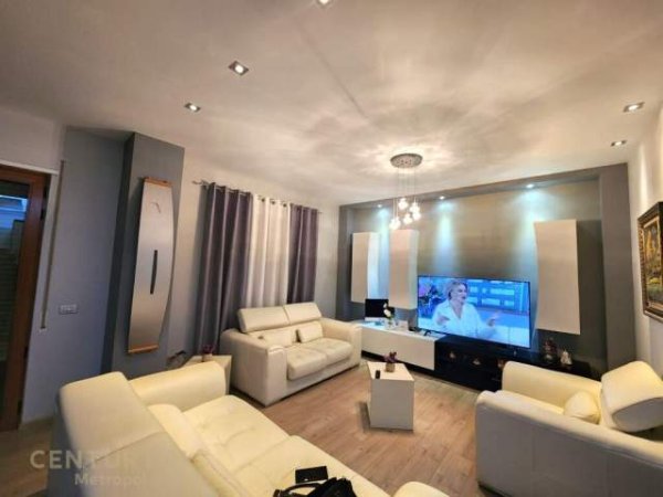 Tirane, shitet apartament 3+1+A+BLK Kati 6, 200.000 Euro