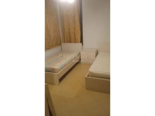 Tirane, jepet me qera apartament 400 Euro (Kodra e priftit)