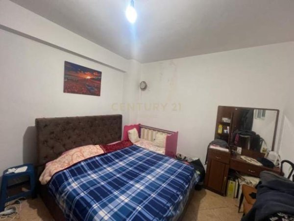 Tirane, shitet apartament 1+1+A+BLK 130.000 Euro (Prane 7 xhuxhave)