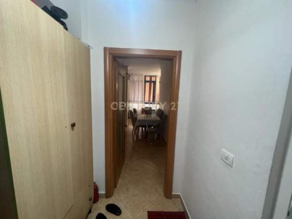 Tirane, shitet apartament 1+1+A+BLK 130.000 Euro (Prane 7 xhuxhave)