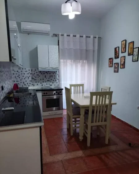 Tirane, jepet me qera apartament 2+1+BLK Kati 2, 80 m² 600 Euro (Stadiumi Dinamo)
