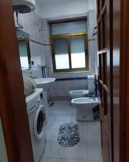 Tirane, jepet me qera apartament 2+1+BLK Kati 2, 80 m² 600 Euro (Stadiumi Dinamo)