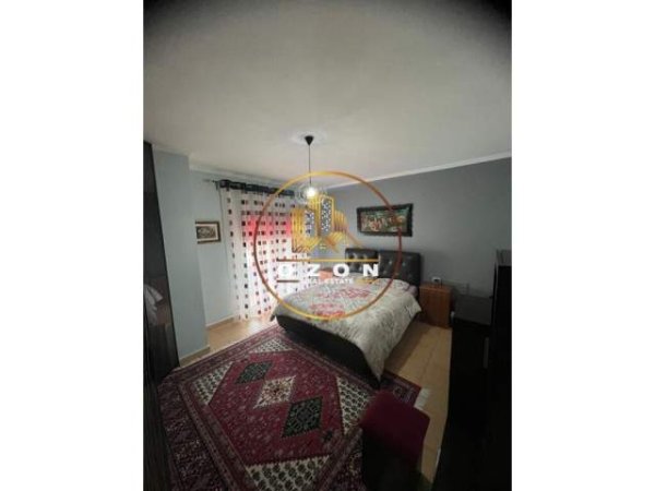 Tirane, jepet me qera apartament 2+1+BLK Kati 7, 109 m² 650 Euro (Komuna Parisit)