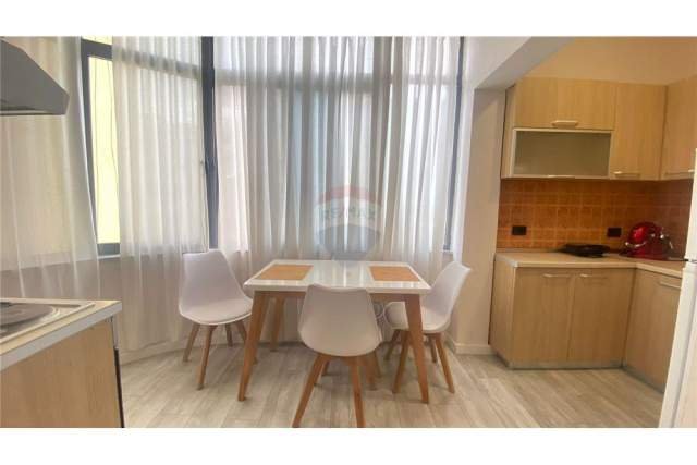 Tirane, shitet apartament 2+1+BLK 80 m² 129.500 Euro