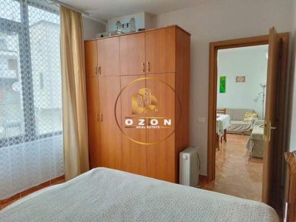 Tirane, jepet me qera apartament 1+1 Kati 3, 60 m² 500 Euro (Rruga Elbasanit)