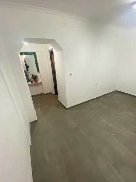Tirane, shitet apartament 1+1 Kati 0, 53 m² 450 Euro