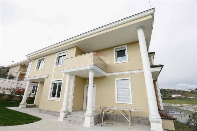 Tirane, shes truall 480 m² 360.000 Euro