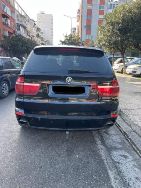 Durres, shitet makine BMW X5 Viti 2009, 8.500 Euro