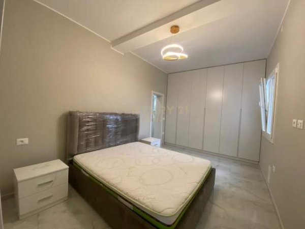 Tirane, jepet me qera Vile 2+1+BLK Kati 1, 142 m² 900 Euro (Vilat Gjermane)