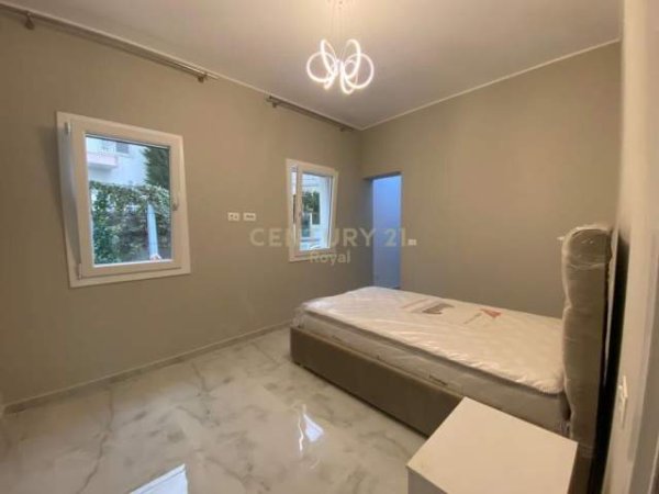 Tirane, jepet me qera Vile 2+1+BLK Kati 1, 142 m² 900 Euro (Vilat Gjermane)