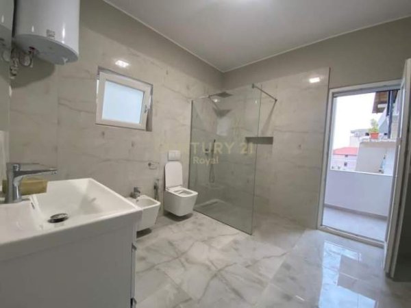 Tirane, jepet me qera Vile 2+1+BLK Kati 1, 142 m² 900 Euro (Vilat Gjermane)