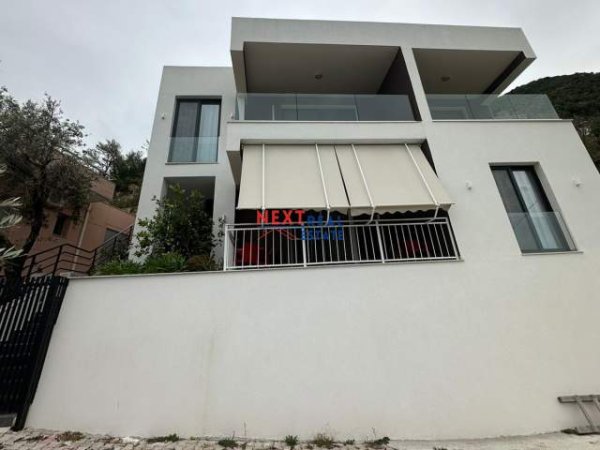 Vlore, shitet Vile 4+1+A+BLK Kati 0, 140 m² 600.000 Euro (JONUFER)