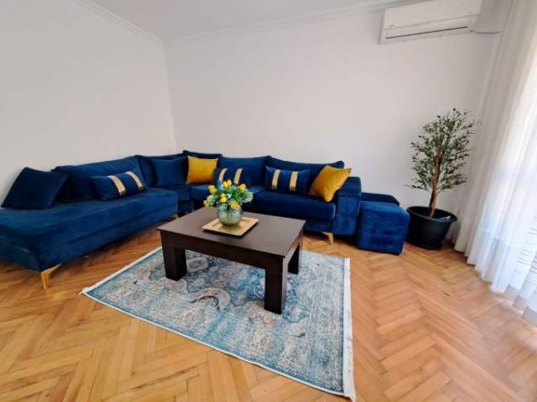 Tirane, jepet me qera apartament 2+1+BLK Kati 5, 90 m² 620 Euro (Stacioni i Trenit)