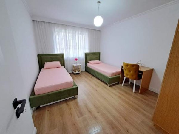 Tirane, jepet me qera apartament 2+1+BLK Kati 5, 90 m² 620 Euro (Stacioni i Trenit)