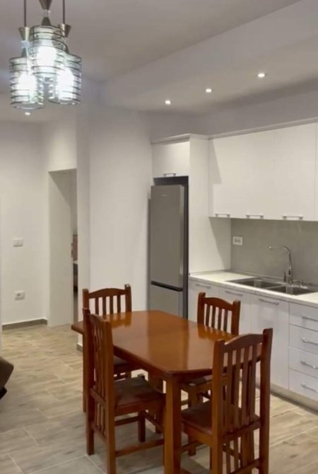 Tirane, jepet me qera apartament Kati 1, 55 m² 35.000 Leke (Sauk i Vjeter)