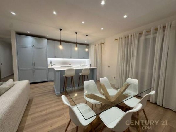 Tirane, jepet me qera apartament 2+1 Kati 2, 145 m² 1.600 Euro (TEG)