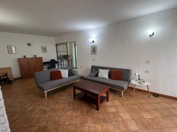 Tirane, jepet me qera apartament 1+1 Kati 4, 90 m² 450 Euro (Myslym Shyri)