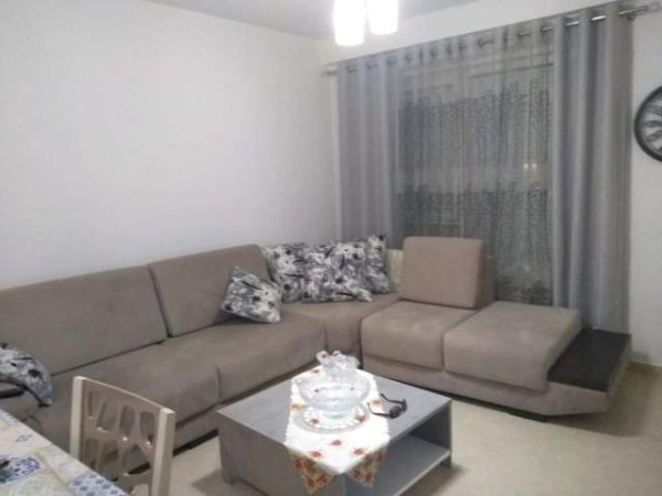 Tirane, jepet me qera apartament 2+1+BLK Kati 2, 90 m² 450  (Rr. Siri Kodra)