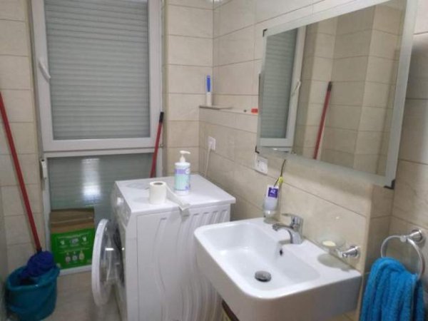 Tirane, jepet me qera apartament 2+1+BLK Kati 2, 90 m² 450  (Rr. Siri Kodra)