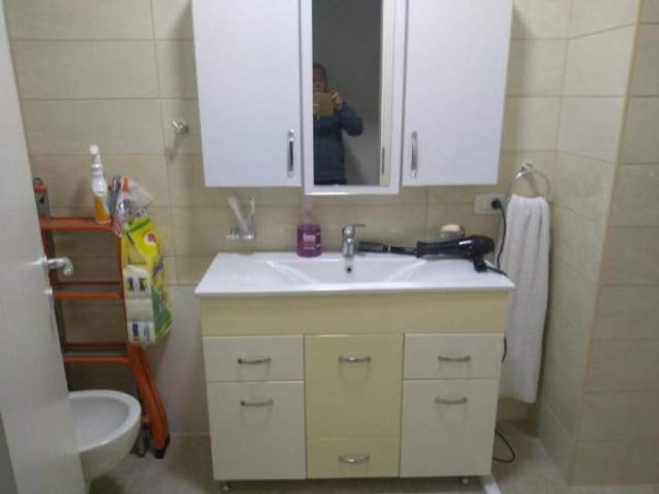 Tirane, jepet me qera apartament 2+1+BLK Kati 2, 90 m² 450  (Rr. Siri Kodra)