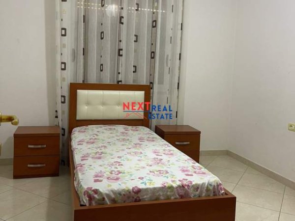 Vlore, jepet me qera apartament 2+1+BLK Kati 4, 105 m² 300 Euro (RRUGA E CIPAJVE, VLORE)