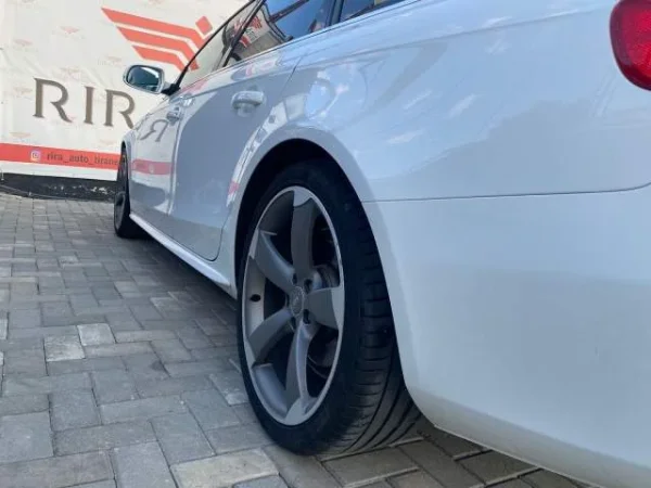 Shitet 10200euro audi a4 s line automat nafte 2.0 panorama me letra