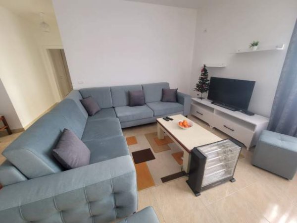 Durres, jepet me qera apartament 2+1 Kati 4, 91 m² 300 Euro (Rr. Aleksander Goga, Durres)