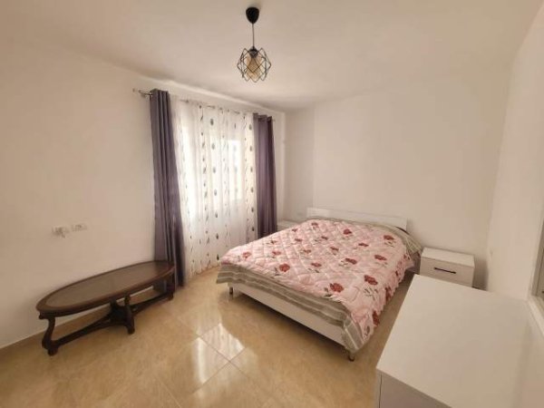 Durres, jepet me qera apartament 2+1 Kati 4, 91 m² 300 Euro (Rr. Aleksander Goga, Durres)