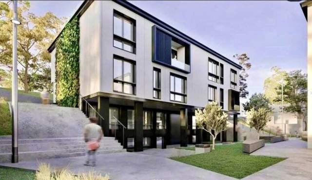Tirane, shitet apartament 154 m²