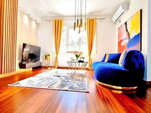Tirane, shitet apartament Kati 3, 103 m² 199.000 Euro