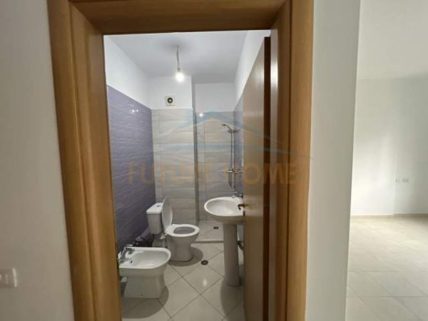 Tirane, shitet apartament 2+1 Kati 4, 104 m² 109.000 Euro (UNAZA E RE)