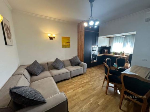 Tirane, shitet apartament 2+1+A Kati 5, 54 m² 145.000 Euro (rruga e kavajes)