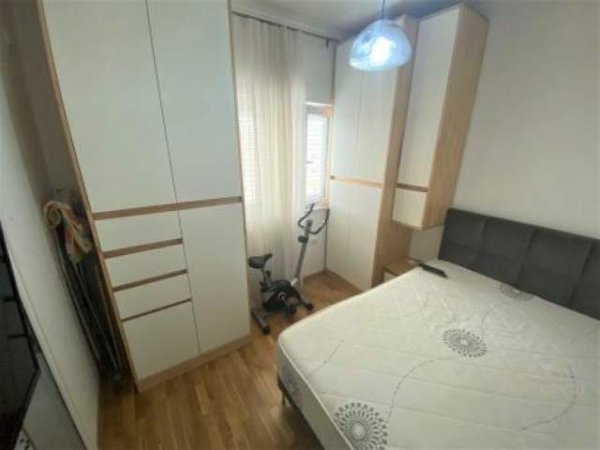 Tirane, shitet apartament 2+1+A Kati 5, 54 m² 145.000 Euro (rruga e kavajes)