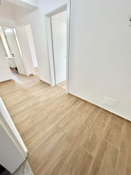 Tirane, shitet apartament 2+1 62 m² 88.000  (Oxhaku)